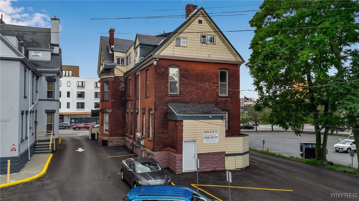 1152 Main Street, Buffalo, New York 14209, Buffalo, New York 14209, 4 Bedrooms Bedrooms, ,Multi Family,For Sale,1152 Main Street, Buffalo, New York 14209,0,B1634675