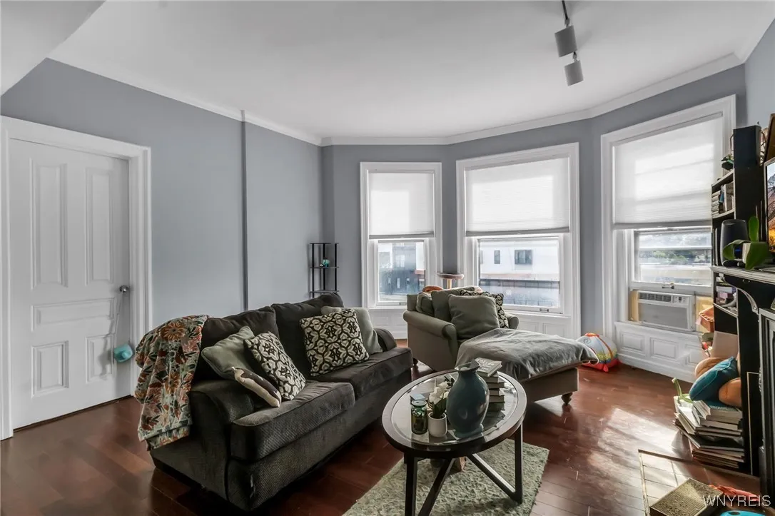 1152 Main Street, Buffalo, New York 14209, Buffalo, New York 14209, 4 Bedrooms Bedrooms, ,Multi Family,For Sale,1152 Main Street, Buffalo, New York 14209,0,B1634675