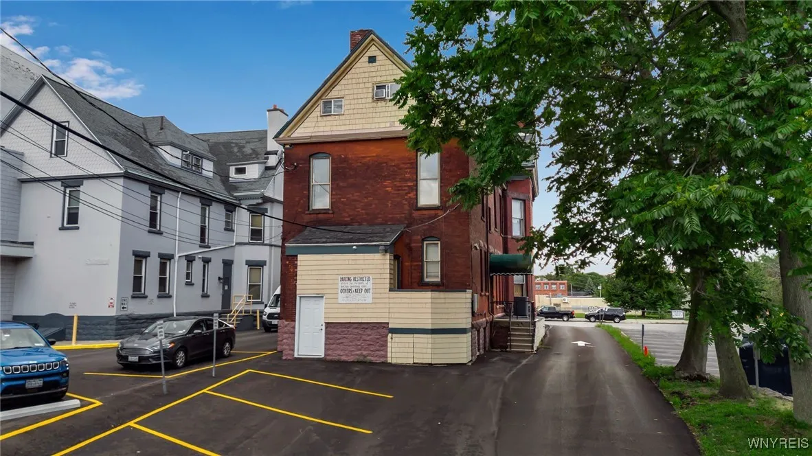 1152 Main Street, Buffalo, New York 14209, Buffalo, New York 14209, 4 Bedrooms Bedrooms, ,Multi Family,For Sale,1152 Main Street, Buffalo, New York 14209,0,B1634675
