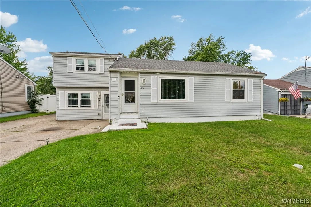 26 Roxborough Avenue, Cheektowaga, New York 14225, Cheektowaga, New York 14225, 3 Bedrooms Bedrooms, 6 Rooms Rooms,1 BathroomBathrooms,Residential,For Sale,26 Roxborough Avenue, Cheektowaga, New York 14225,0,B1634451