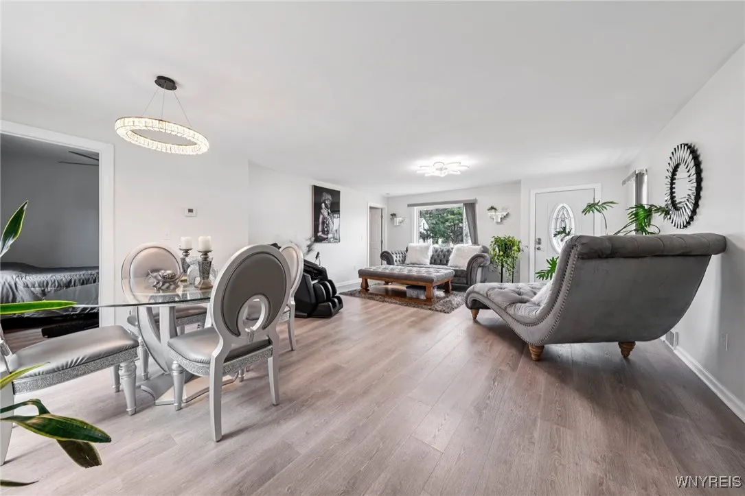 26 Roxborough Avenue, Cheektowaga, New York 14225, Cheektowaga, New York 14225, 3 Bedrooms Bedrooms, 6 Rooms Rooms,1 BathroomBathrooms,Residential,For Sale,26 Roxborough Avenue, Cheektowaga, New York 14225,0,B1634451