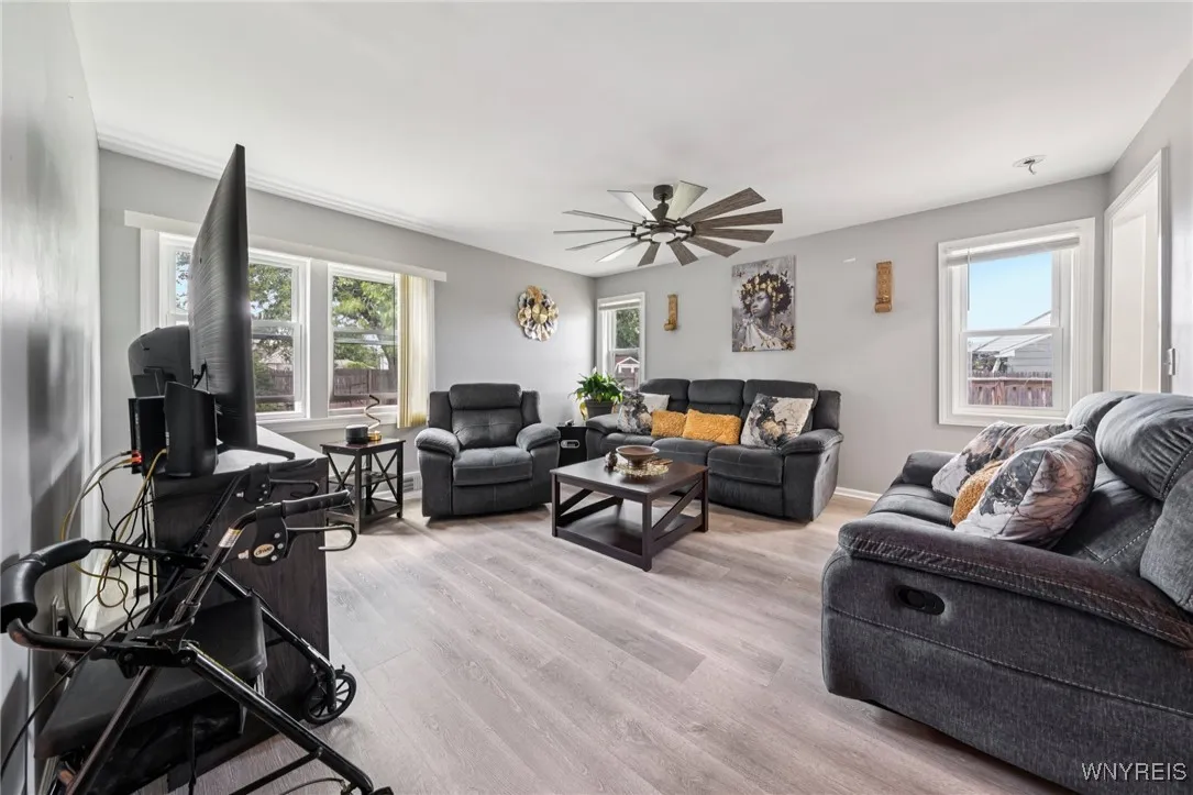 26 Roxborough Avenue, Cheektowaga, New York 14225, Cheektowaga, New York 14225, 3 Bedrooms Bedrooms, 6 Rooms Rooms,1 BathroomBathrooms,Residential,For Sale,26 Roxborough Avenue, Cheektowaga, New York 14225,0,B1634451
