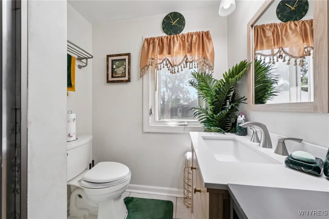 26 Roxborough Avenue, Cheektowaga, New York 14225, Cheektowaga, New York 14225, 3 Bedrooms Bedrooms, 6 Rooms Rooms,1 BathroomBathrooms,Residential,For Sale,26 Roxborough Avenue, Cheektowaga, New York 14225,0,B1634451