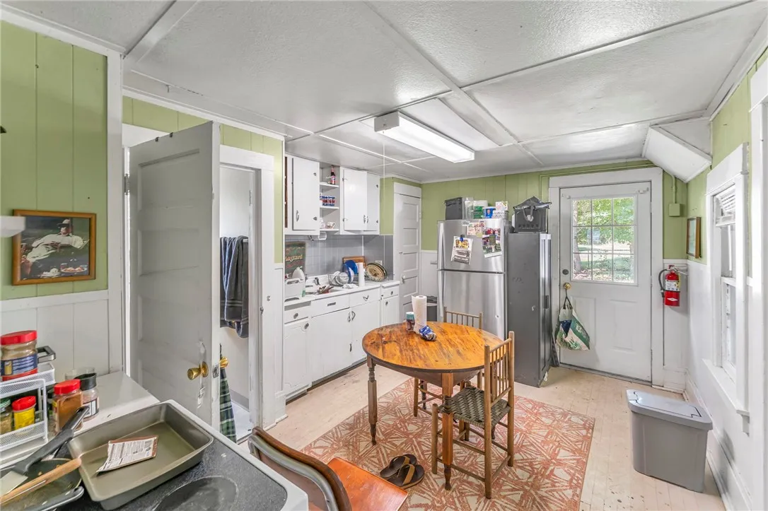 91 Main St, Oneonta, New York 13820, Oneonta, New York 13820, 9 Bedrooms Bedrooms, ,Multi Family,For Sale,91 Main St, Oneonta, New York 13820,0,R1634671