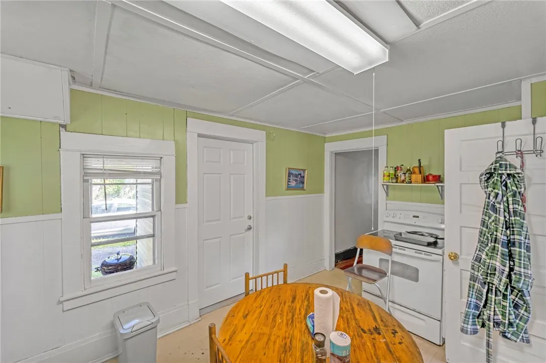 91 Main St, Oneonta, New York 13820, Oneonta, New York 13820, 9 Bedrooms Bedrooms, ,Multi Family,For Sale,91 Main St, Oneonta, New York 13820,0,R1634671