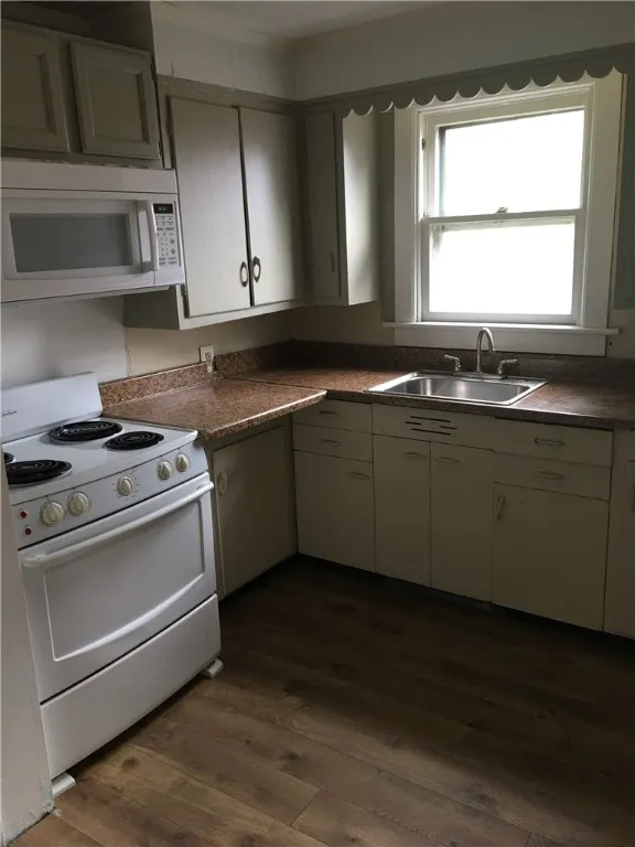 91 Main St, Oneonta, New York 13820, Oneonta, New York 13820, 9 Bedrooms Bedrooms, ,Multi Family,For Sale,91 Main St, Oneonta, New York 13820,0,R1634671