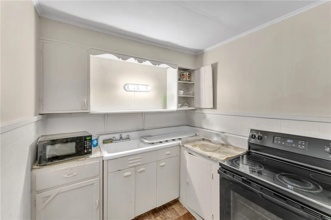 91 Main St, Oneonta, New York 13820, Oneonta, New York 13820, 9 Bedrooms Bedrooms, ,Multi Family,For Sale,91 Main St, Oneonta, New York 13820,0,R1634671