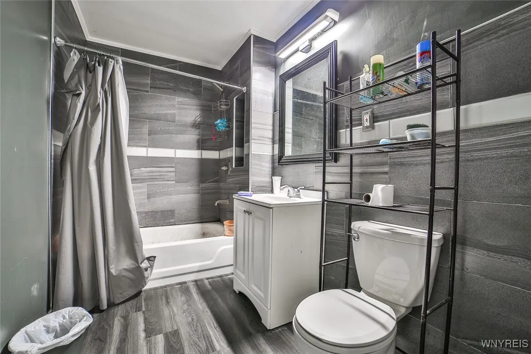 132 Ryan Street, Buffalo, New York 14210, Buffalo, New York 14210, 6 Bedrooms Bedrooms, ,3 BathroomsBathrooms,Residential,For Sale,132 Ryan Street, Buffalo, New York 14210,0,B1634689