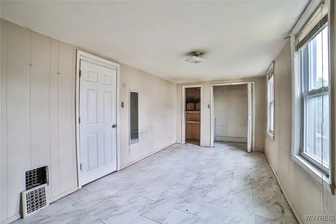 132 Ryan Street, Buffalo, New York 14210, Buffalo, New York 14210, 6 Bedrooms Bedrooms, ,3 BathroomsBathrooms,Residential,For Sale,132 Ryan Street, Buffalo, New York 14210,0,B1634689