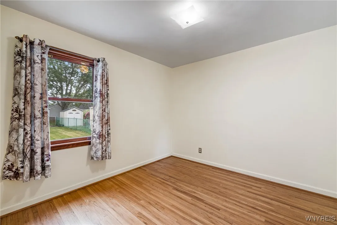 floor 1 bedroom 2