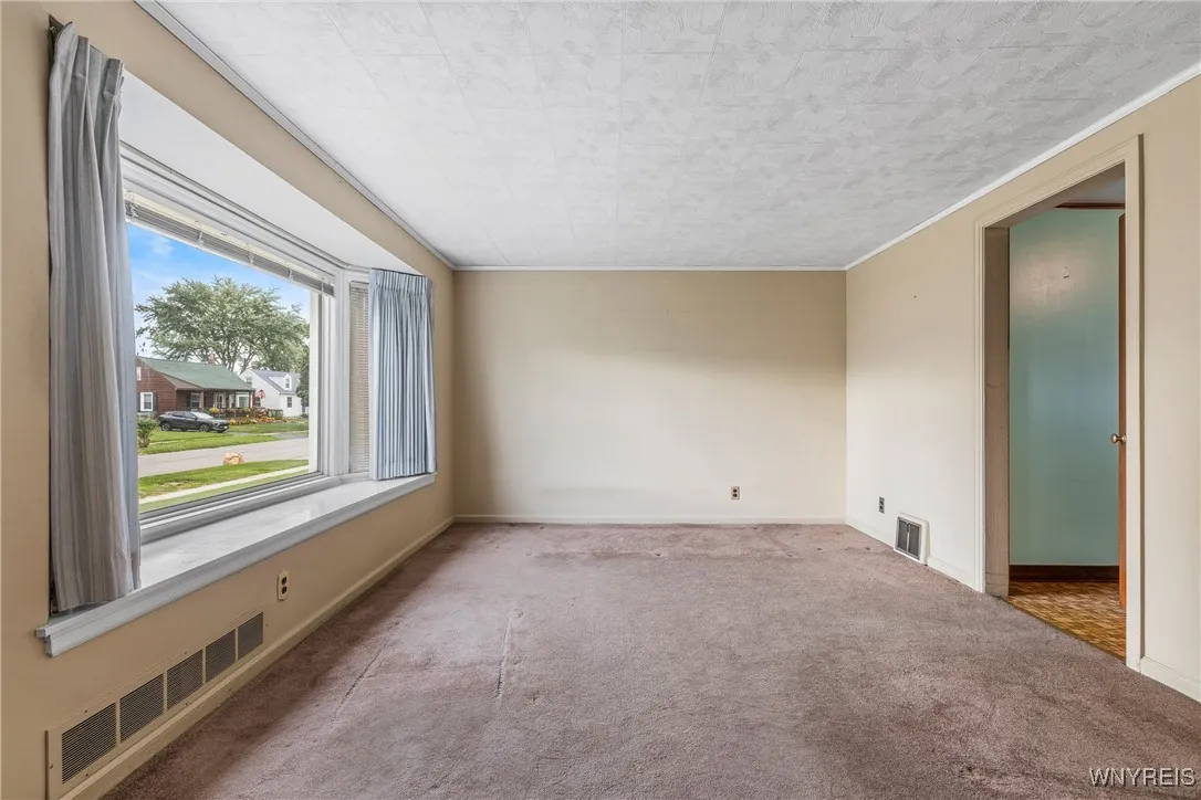 199 Beale Avenue, Cheektowaga, New York 14225, Cheektowaga, New York 14225, 4 Bedrooms Bedrooms, 8 Rooms Rooms,2 BathroomsBathrooms,Residential,For Sale,199 Beale Avenue, Cheektowaga, New York 14225,0,B1634375