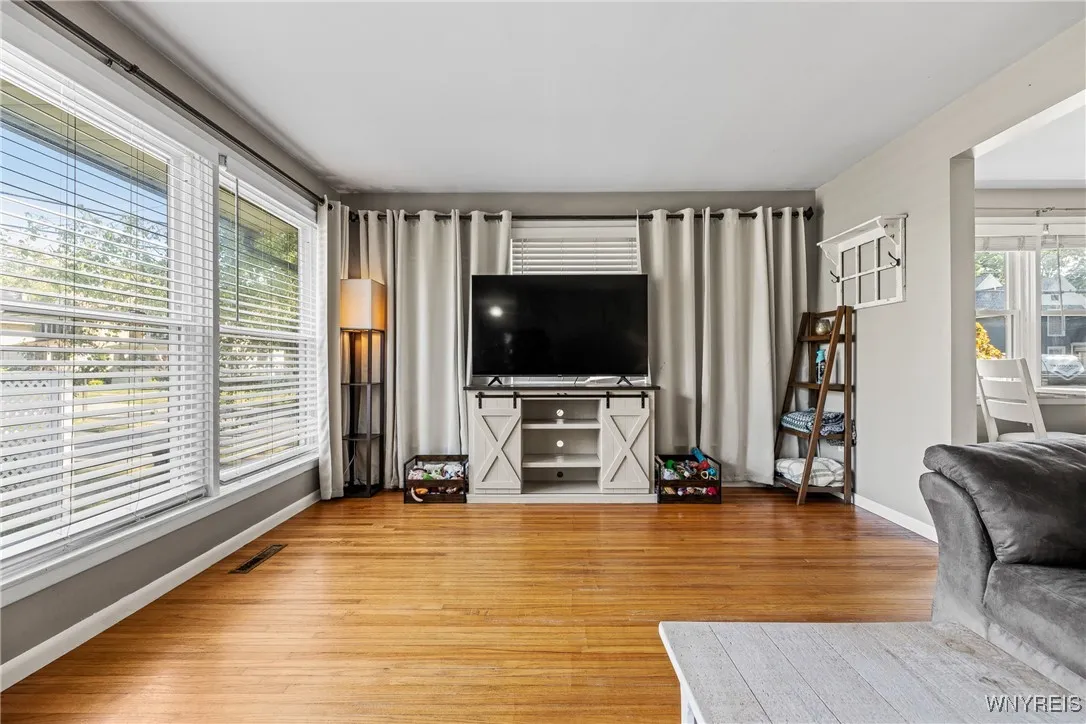 15 Cleveland Place, Lockport City, New York 14094, Lockport City, New York 14094, 3 Bedrooms Bedrooms, 6 Rooms Rooms,1 BathroomBathrooms,Residential,For Sale,15 Cleveland Place, Lockport City, New York 14094,0,B1634415