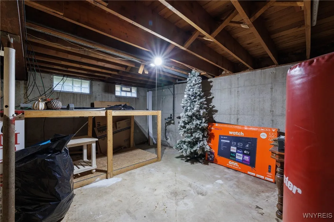 15 Cleveland Place, Lockport City, New York 14094, Lockport City, New York 14094, 3 Bedrooms Bedrooms, 6 Rooms Rooms,1 BathroomBathrooms,Residential,For Sale,15 Cleveland Place, Lockport City, New York 14094,0,B1634415