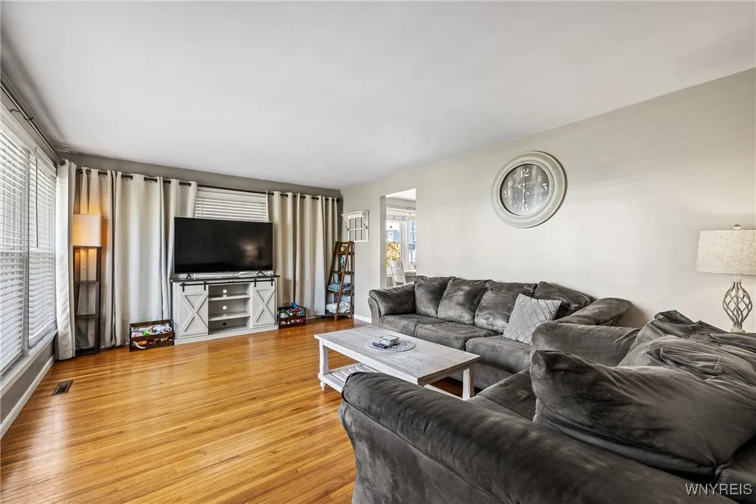 15 Cleveland Place, Lockport City, New York 14094, Lockport City, New York 14094, 3 Bedrooms Bedrooms, 6 Rooms Rooms,1 BathroomBathrooms,Residential,For Sale,15 Cleveland Place, Lockport City, New York 14094,0,B1634415