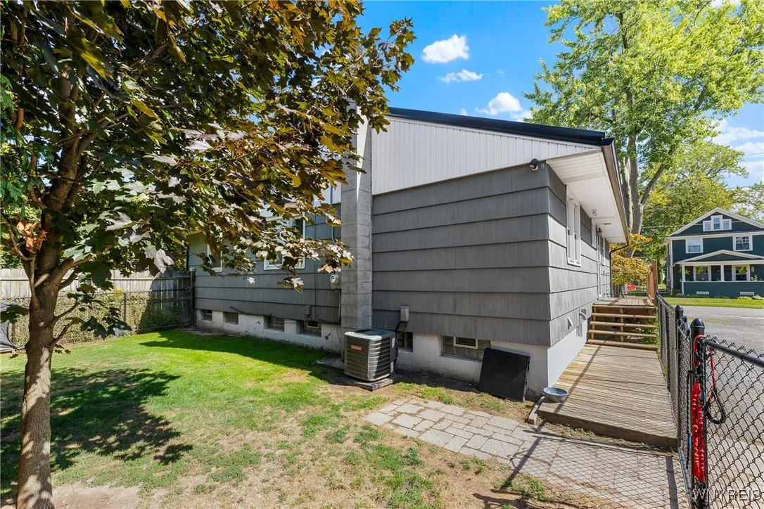 15 Cleveland Place, Lockport City, New York 14094, Lockport City, New York 14094, 3 Bedrooms Bedrooms, 6 Rooms Rooms,1 BathroomBathrooms,Residential,For Sale,15 Cleveland Place, Lockport City, New York 14094,0,B1634415