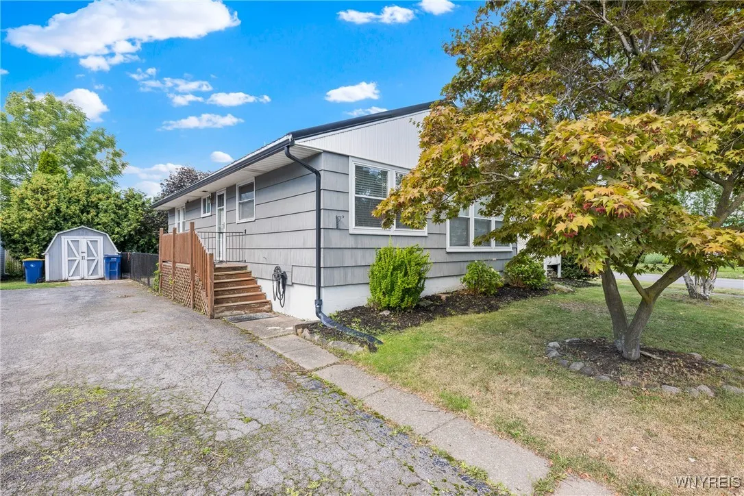 15 Cleveland Place, Lockport City, New York 14094, Lockport City, New York 14094, 3 Bedrooms Bedrooms, 6 Rooms Rooms,1 BathroomBathrooms,Residential,For Sale,15 Cleveland Place, Lockport City, New York 14094,0,B1634415