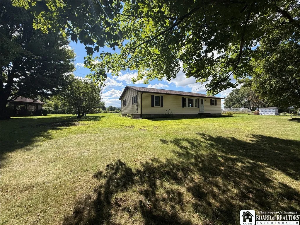3311 Us-20, Sheridan, New York 14135, Sheridan, New York 14135, 3 Bedrooms Bedrooms, 6 Rooms Rooms,1 BathroomBathrooms,Residential,For Sale,3311 Us-20, Sheridan, New York 14135,0,R1634478