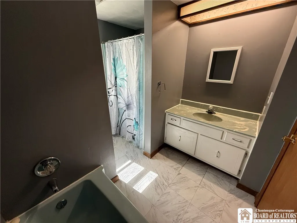 3311 Us-20, Sheridan, New York 14135, Sheridan, New York 14135, 3 Bedrooms Bedrooms, 6 Rooms Rooms,1 BathroomBathrooms,Residential,For Sale,3311 Us-20, Sheridan, New York 14135,0,R1634478
