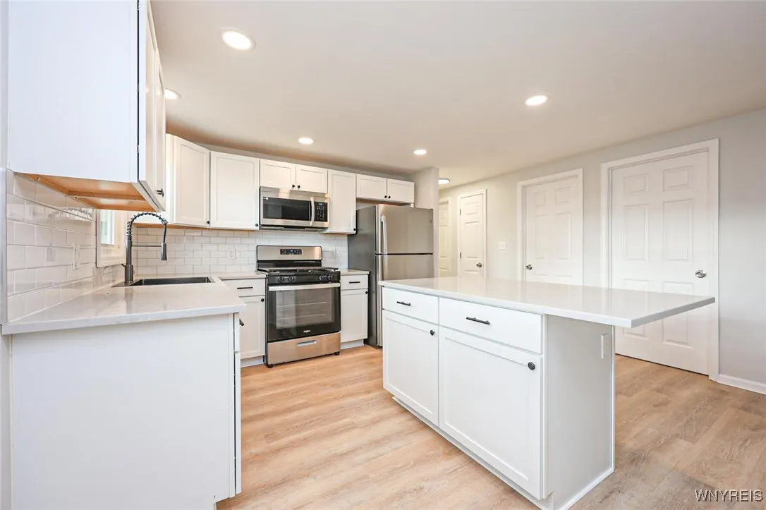 862 Falcon Drive, Lancaster, New York 14043, Lancaster, New York 14043, 3 Bedrooms Bedrooms, 5 Rooms Rooms,1 BathroomBathrooms,Residential Lease,For Rent,862 Falcon Drive, Lancaster, New York 14043,0,B1634521