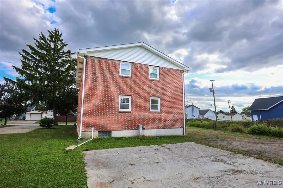 862 Falcon Drive, Lancaster, New York 14043, Lancaster, New York 14043, 3 Bedrooms Bedrooms, 5 Rooms Rooms,1 BathroomBathrooms,Residential Lease,For Rent,862 Falcon Drive, Lancaster, New York 14043,0,B1634521