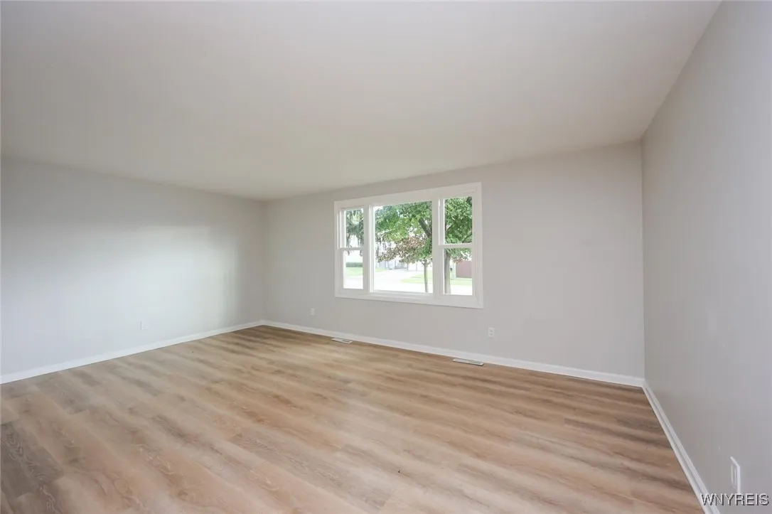 862 Falcon Drive, Lancaster, New York 14043, Lancaster, New York 14043, 3 Bedrooms Bedrooms, 5 Rooms Rooms,1 BathroomBathrooms,Residential Lease,For Rent,862 Falcon Drive, Lancaster, New York 14043,0,B1634521