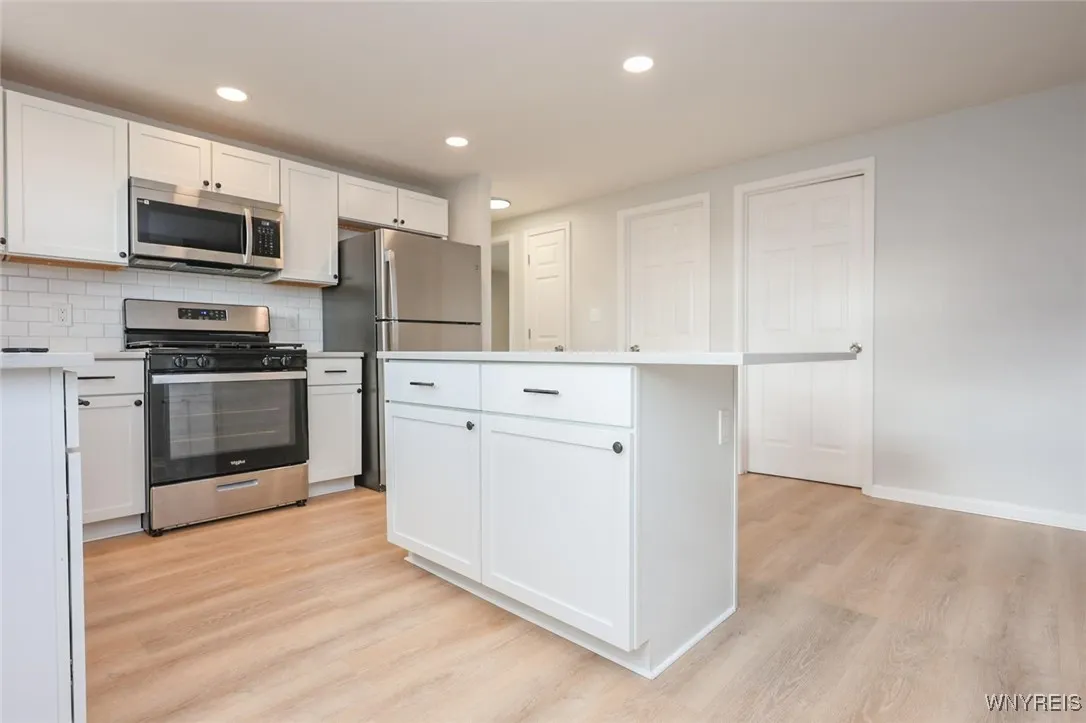 862 Falcon Drive, Lancaster, New York 14043, Lancaster, New York 14043, 3 Bedrooms Bedrooms, 5 Rooms Rooms,1 BathroomBathrooms,Residential Lease,For Rent,862 Falcon Drive, Lancaster, New York 14043,0,B1634521