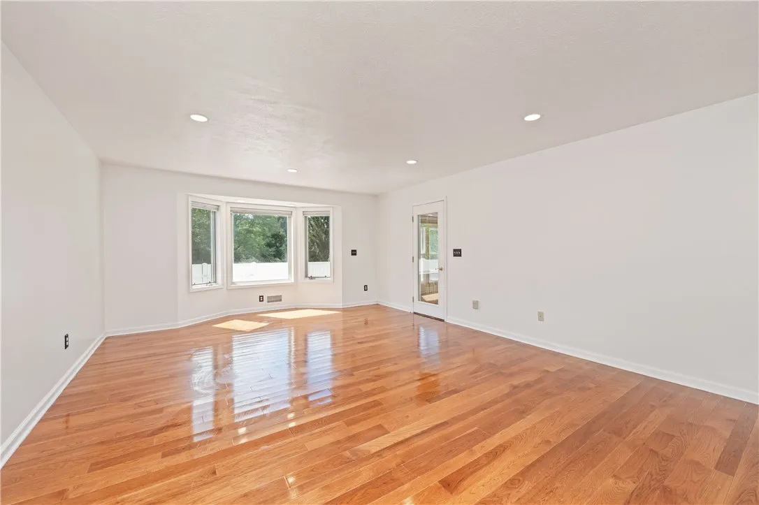 7 Homestead Vw, Chili, New York 14624, Chili, New York 14624, 5 Bedrooms Bedrooms, 11 Rooms Rooms,2 BathroomsBathrooms,Residential,For Sale,7 Homestead Vw, Chili, New York 14624,0,R1634477
