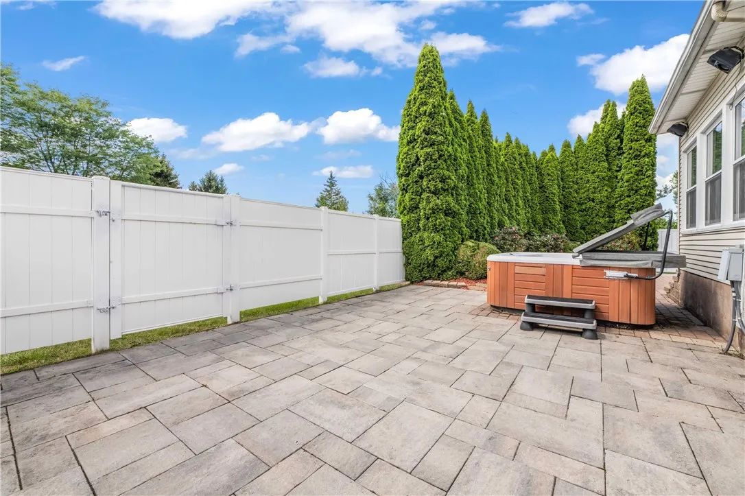 7 Homestead Vw, Chili, New York 14624, Chili, New York 14624, 5 Bedrooms Bedrooms, 11 Rooms Rooms,2 BathroomsBathrooms,Residential,For Sale,7 Homestead Vw, Chili, New York 14624,0,R1634477