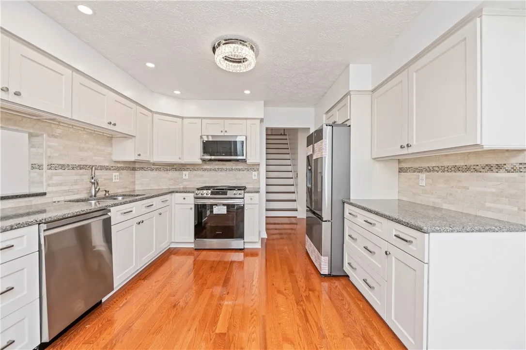 7 Homestead Vw, Chili, New York 14624, Chili, New York 14624, 5 Bedrooms Bedrooms, 11 Rooms Rooms,2 BathroomsBathrooms,Residential,For Sale,7 Homestead Vw, Chili, New York 14624,0,R1634477