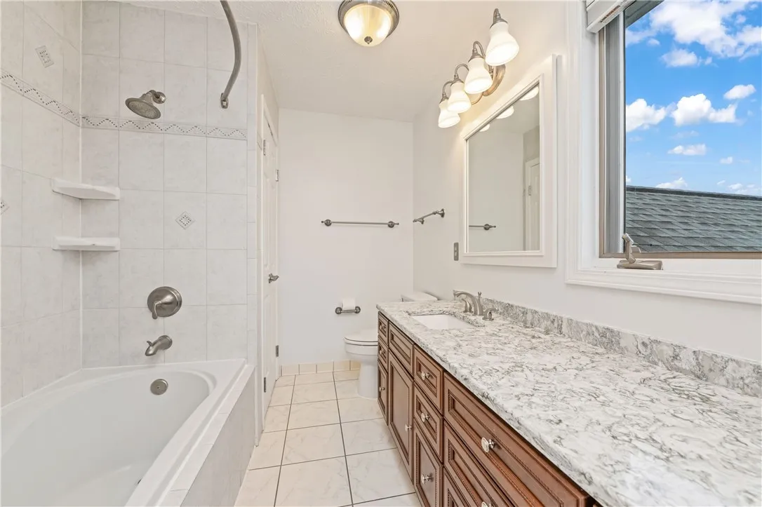 7 Homestead Vw, Chili, New York 14624, Chili, New York 14624, 5 Bedrooms Bedrooms, 11 Rooms Rooms,2 BathroomsBathrooms,Residential,For Sale,7 Homestead Vw, Chili, New York 14624,0,R1634477