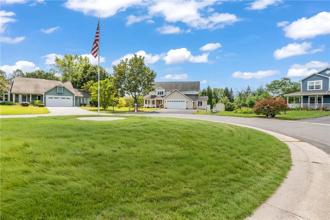 7 Homestead Vw, Chili, New York 14624, Chili, New York 14624, 5 Bedrooms Bedrooms, 11 Rooms Rooms,2 BathroomsBathrooms,Residential,For Sale,7 Homestead Vw, Chili, New York 14624,0,R1634477