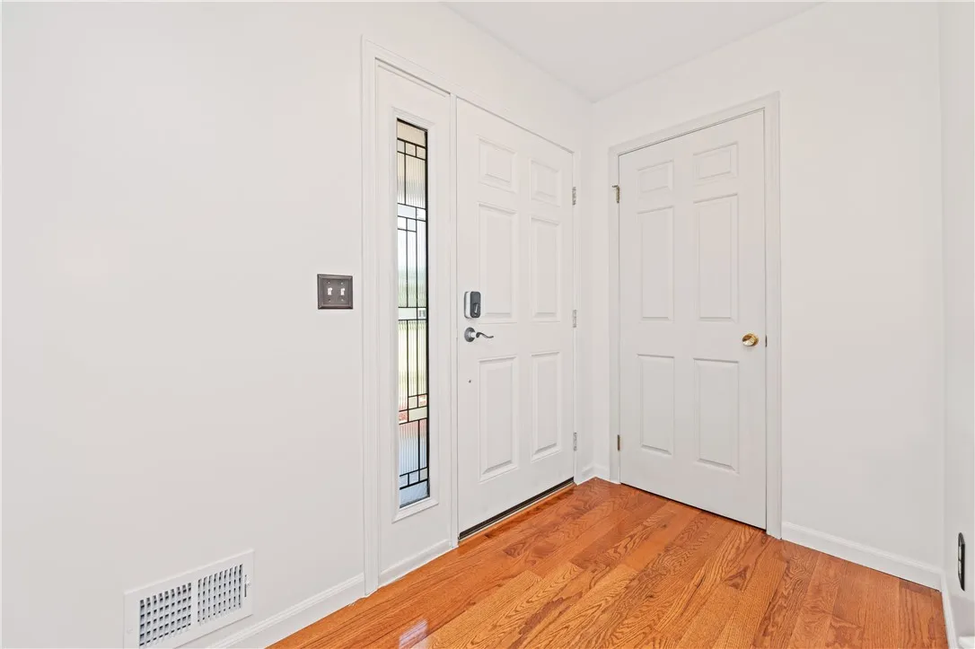 7 Homestead Vw, Chili, New York 14624, Chili, New York 14624, 5 Bedrooms Bedrooms, 11 Rooms Rooms,2 BathroomsBathrooms,Residential,For Sale,7 Homestead Vw, Chili, New York 14624,0,R1634477