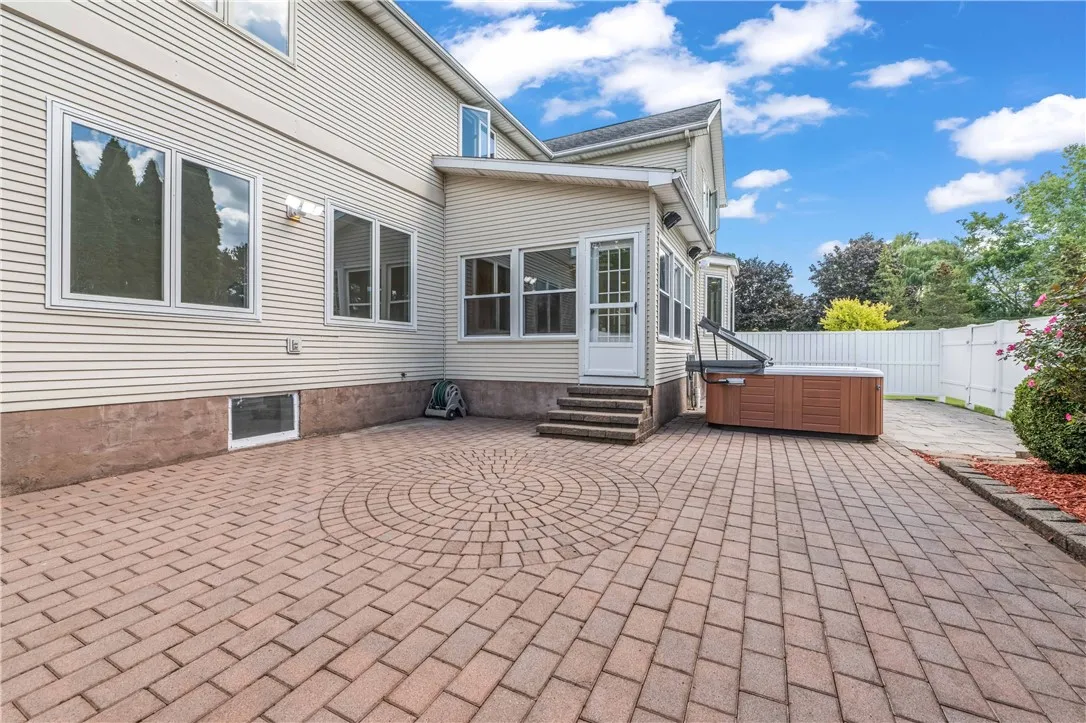 7 Homestead Vw, Chili, New York 14624, Chili, New York 14624, 5 Bedrooms Bedrooms, 11 Rooms Rooms,2 BathroomsBathrooms,Residential,For Sale,7 Homestead Vw, Chili, New York 14624,0,R1634477