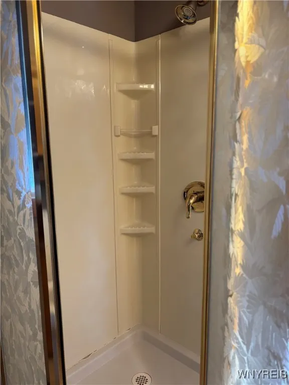 Walk in shower