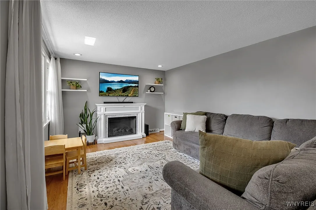 52 Briarlee Drive, Tonawanda, New York 14150, Tonawanda, New York 14150, 3 Bedrooms Bedrooms, 6 Rooms Rooms,1 BathroomBathrooms,Residential,For Sale,52 Briarlee Drive, Tonawanda, New York 14150,0,B1634670
