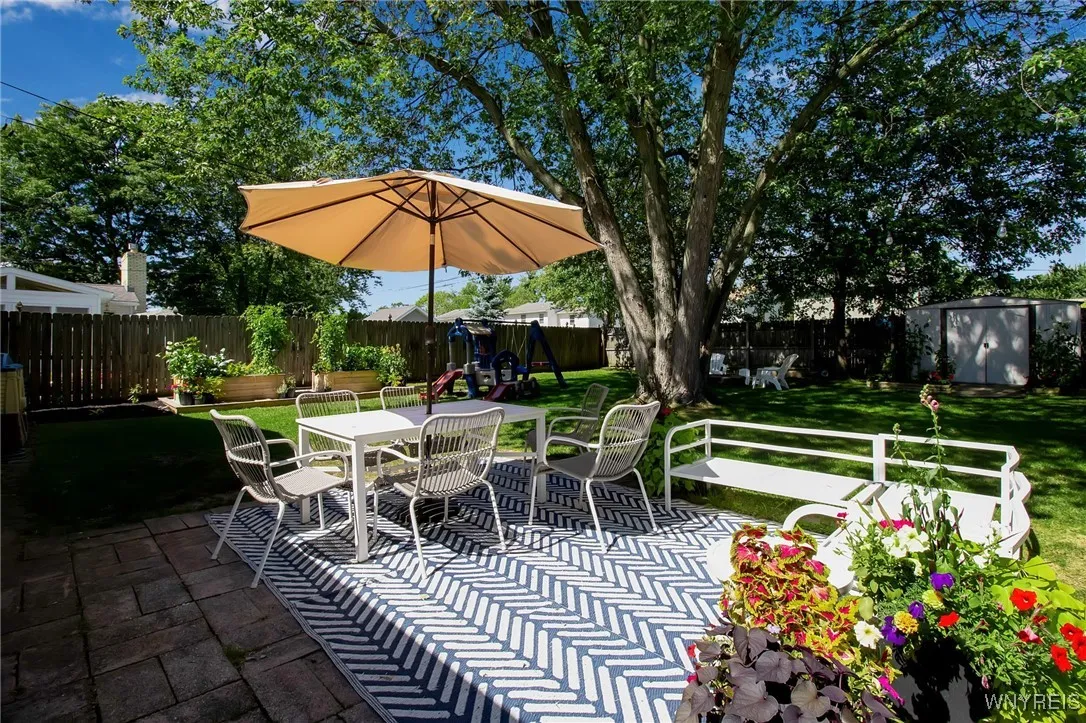 52 Briarlee Drive, Tonawanda, New York 14150, Tonawanda, New York 14150, 3 Bedrooms Bedrooms, 6 Rooms Rooms,1 BathroomBathrooms,Residential,For Sale,52 Briarlee Drive, Tonawanda, New York 14150,0,B1634670