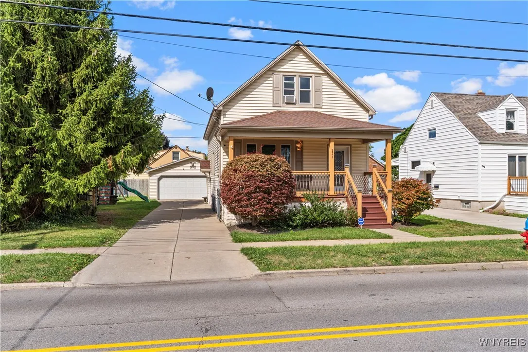 238 South Ogden Street, Buffalo, New York 14206, Buffalo, New York 14206, 4 Bedrooms Bedrooms, 7 Rooms Rooms,1 BathroomBathrooms,Residential,Closed,238 South Ogden Street, Buffalo, New York 14206,0,B1634669