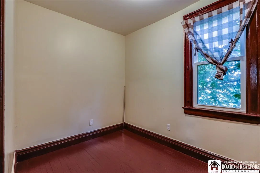 202 Grote Street, Buffalo, New York 14207, Buffalo, New York 14207, 6 Bedrooms Bedrooms, ,2 BathroomsBathrooms,Residential,Closed,202 Grote Street, Buffalo, New York 14207,0,R1634638