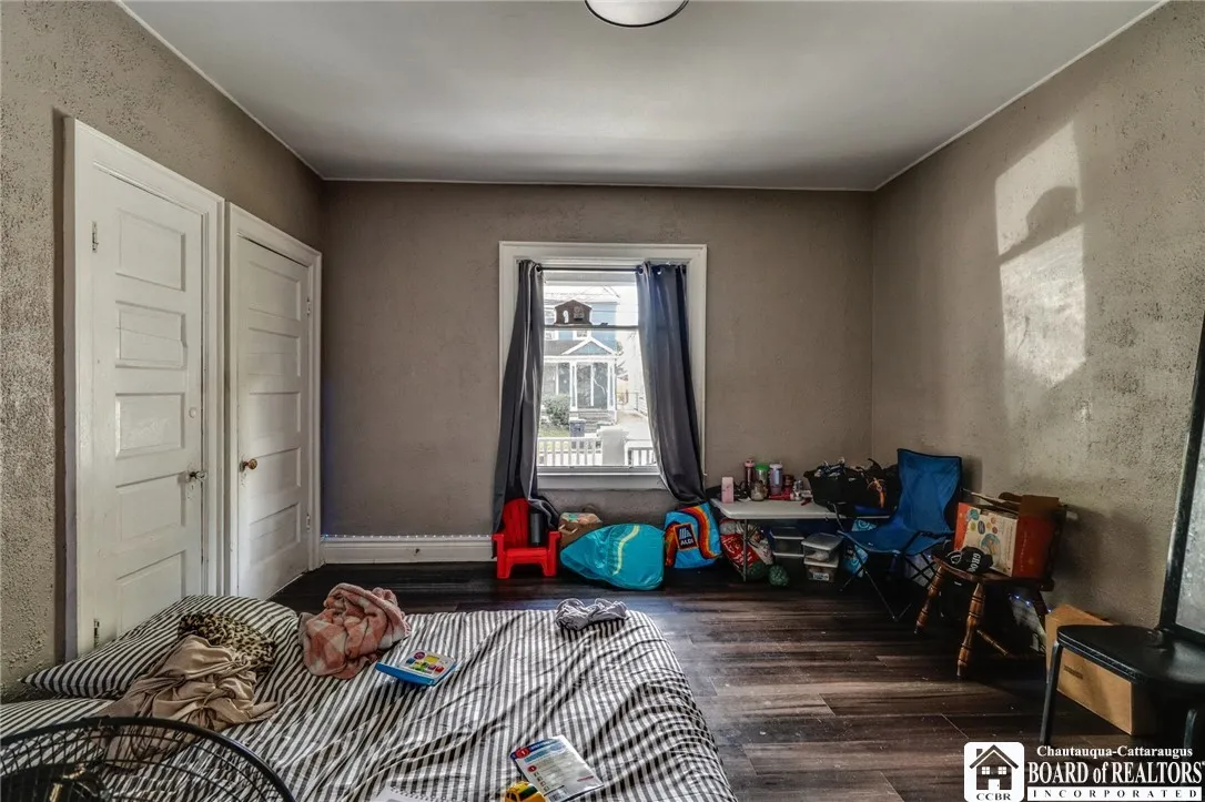 202 Grote Street, Buffalo, New York 14207, Buffalo, New York 14207, 6 Bedrooms Bedrooms, ,2 BathroomsBathrooms,Residential,Closed,202 Grote Street, Buffalo, New York 14207,0,R1634638