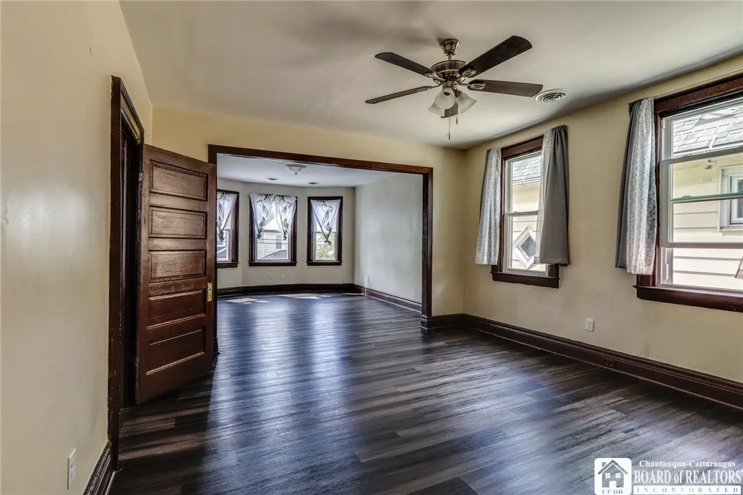 202 Grote Street, Buffalo, New York 14207, Buffalo, New York 14207, 6 Bedrooms Bedrooms, ,2 BathroomsBathrooms,Residential,Closed,202 Grote Street, Buffalo, New York 14207,0,R1634638