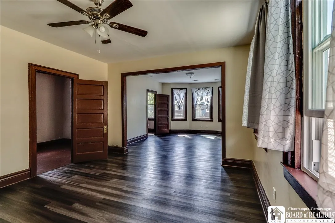 202 Grote Street, Buffalo, New York 14207, Buffalo, New York 14207, 6 Bedrooms Bedrooms, ,2 BathroomsBathrooms,Residential,Closed,202 Grote Street, Buffalo, New York 14207,0,R1634638