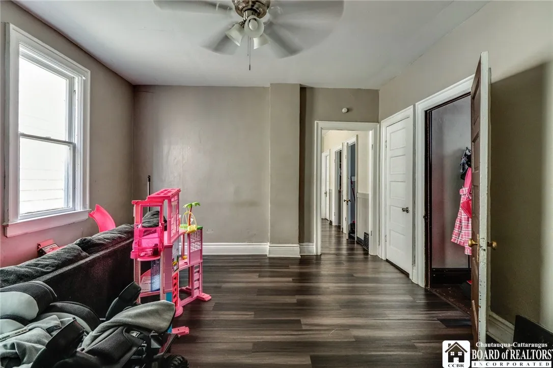 202 Grote Street, Buffalo, New York 14207, Buffalo, New York 14207, 6 Bedrooms Bedrooms, ,2 BathroomsBathrooms,Residential,Closed,202 Grote Street, Buffalo, New York 14207,0,R1634638