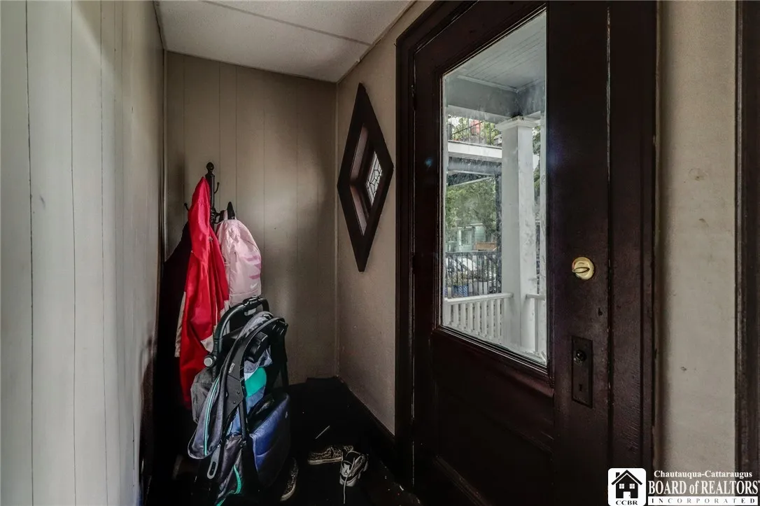 202 Grote Street, Buffalo, New York 14207, Buffalo, New York 14207, 6 Bedrooms Bedrooms, ,2 BathroomsBathrooms,Residential,Closed,202 Grote Street, Buffalo, New York 14207,0,R1634638