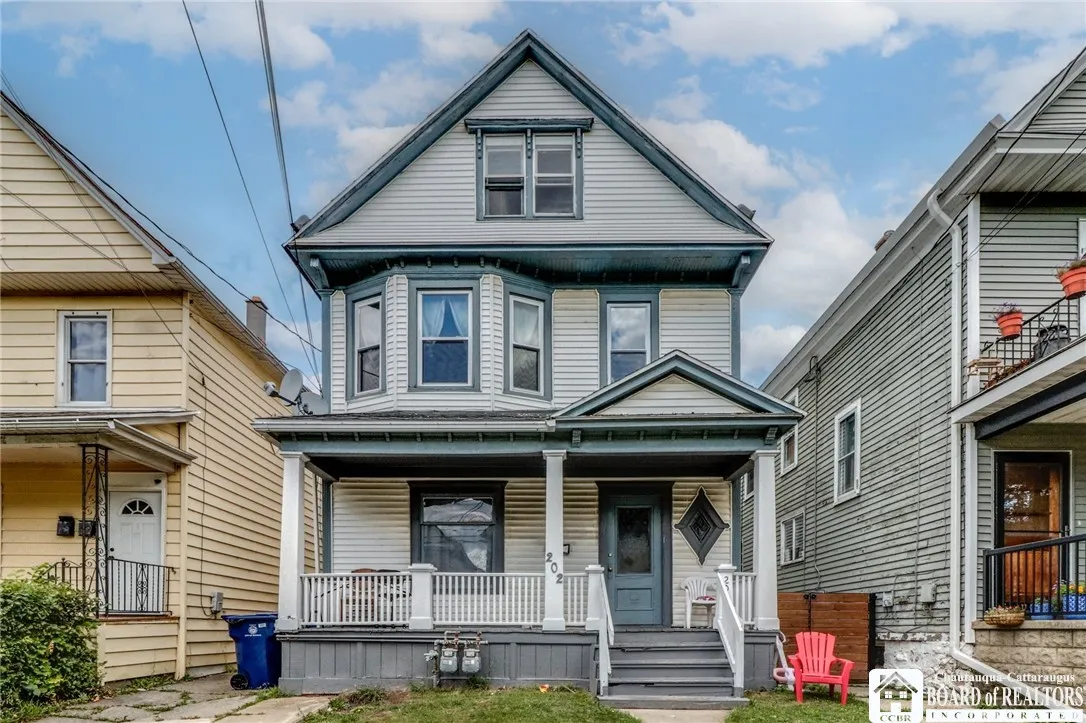 202 Grote Street, Buffalo, New York 14207, Buffalo, New York 14207, 6 Bedrooms Bedrooms, ,2 BathroomsBathrooms,Residential,For Sale,202 Grote Street, Buffalo, New York 14207,0,R1634638