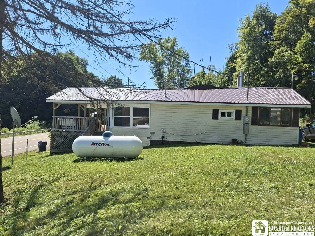 6517 Us Rte. 83 South Road, Cherry Creek, New York, Cherry Creek, New York 14723, 3 Bedrooms Bedrooms, 9 Rooms Rooms,1 BathroomBathrooms,Residential,For Sale,6517 Us Rte. 83 South Road, Cherry Creek, New York,0,R1634582
