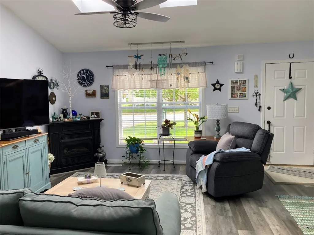 219 Rayfield Circle, Webster, New York 14580, Webster, New York 14580, 2 Bedrooms Bedrooms, 5 Rooms Rooms,2 BathroomsBathrooms,Residential,Closed,219 Rayfield Circle, Webster, New York 14580,0,R1634641