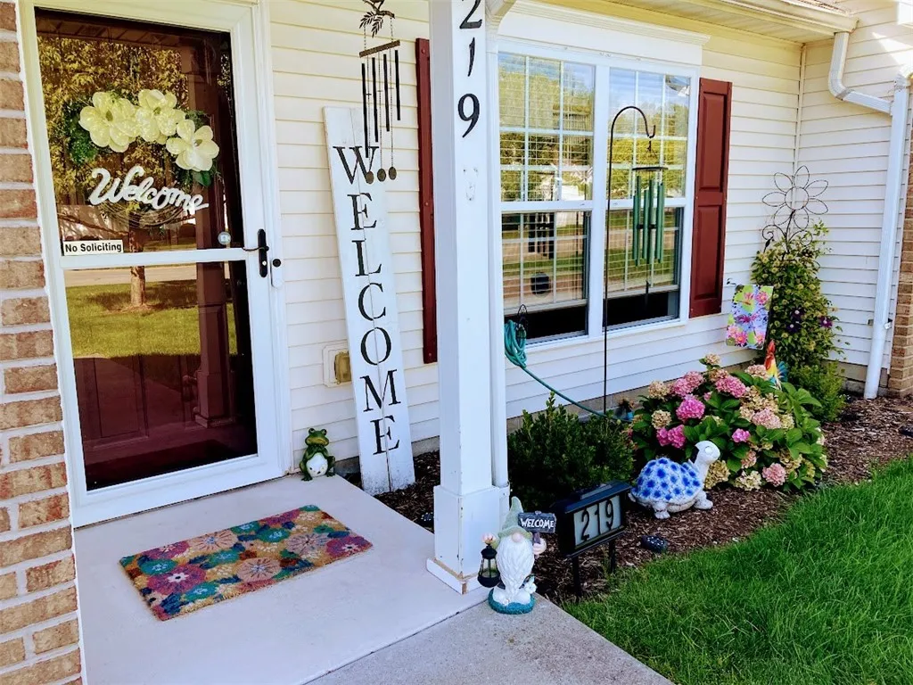 219 Rayfield Circle, Webster, New York 14580, Webster, New York 14580, 2 Bedrooms Bedrooms, 5 Rooms Rooms,2 BathroomsBathrooms,Residential,Closed,219 Rayfield Circle, Webster, New York 14580,0,R1634641