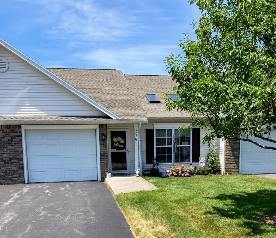 219 Rayfield Circle, Webster, New York 14580, Webster, New York 14580, 2 Bedrooms Bedrooms, 5 Rooms Rooms,2 BathroomsBathrooms,Residential,Closed,219 Rayfield Circle, Webster, New York 14580,0,R1634641