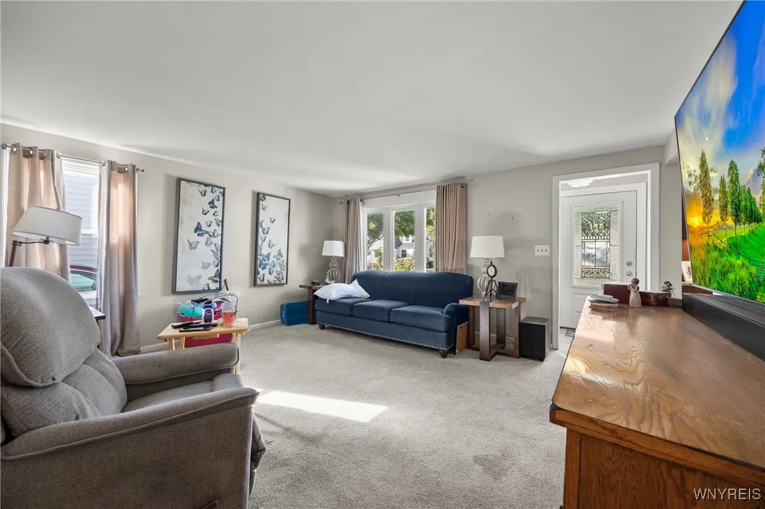 14 Calvin Court North, Tonawanda, New York 14150, Tonawanda, New York 14150, 4 Bedrooms Bedrooms, 8 Rooms Rooms,2 BathroomsBathrooms,Residential,For Sale,14 Calvin Court North, Tonawanda, New York 14150,0,B1634727