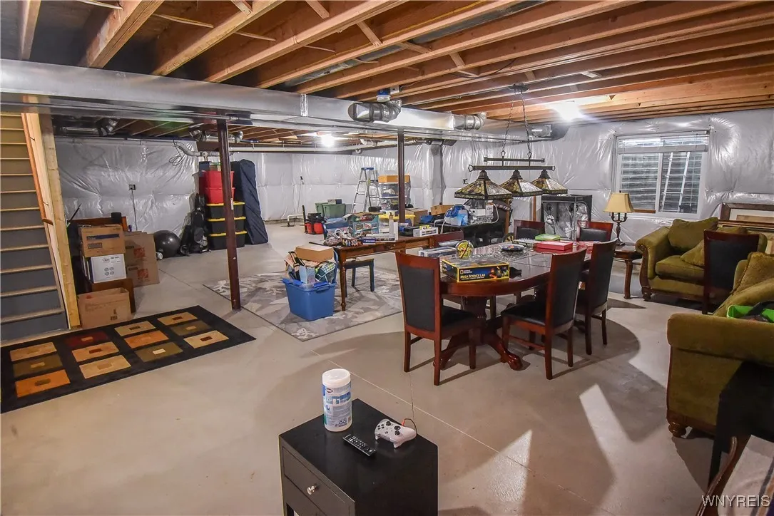 Full basement, ready to finish